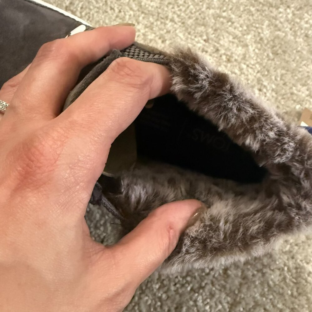 Toms Women's Suede and Faux Fur Ankle Boots Size 9 Bryce Pavement Gray - Picture 7 of 7
